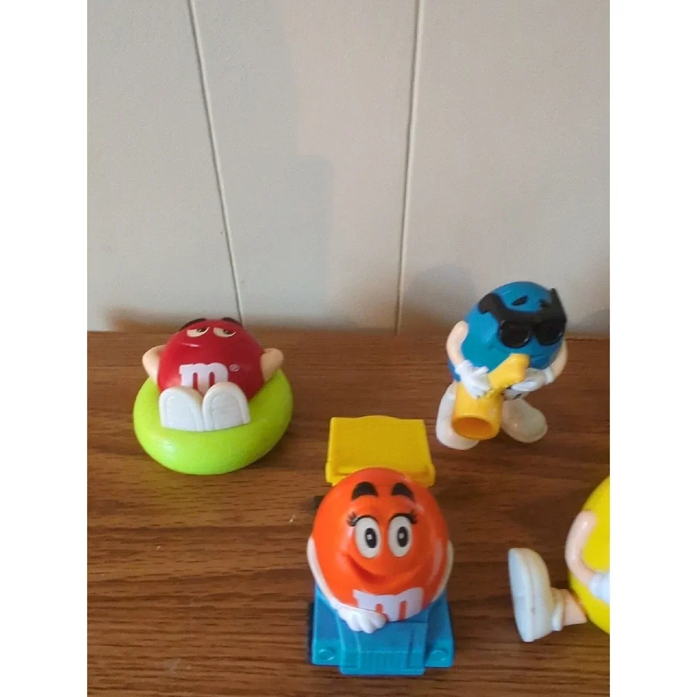 Lot of 7 Burger King M & M Vintage Toys 1991 & 1997, Dispensers & Pull Back Toys - Picture 2 of 5